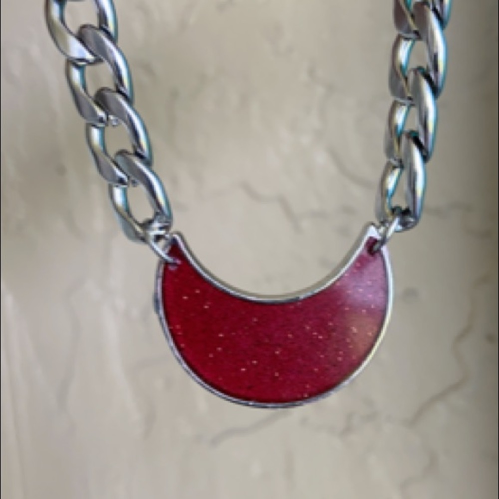 Red resin crecent moon thick steel goth choker - Picture 9 of 15
